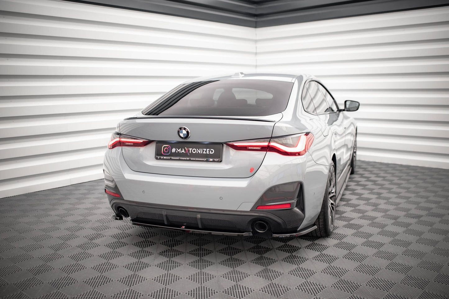 Mittlerer Diffusor Heck Ansatz für BMW 4er Gran Coupe M-Paket G26 Carbon Look