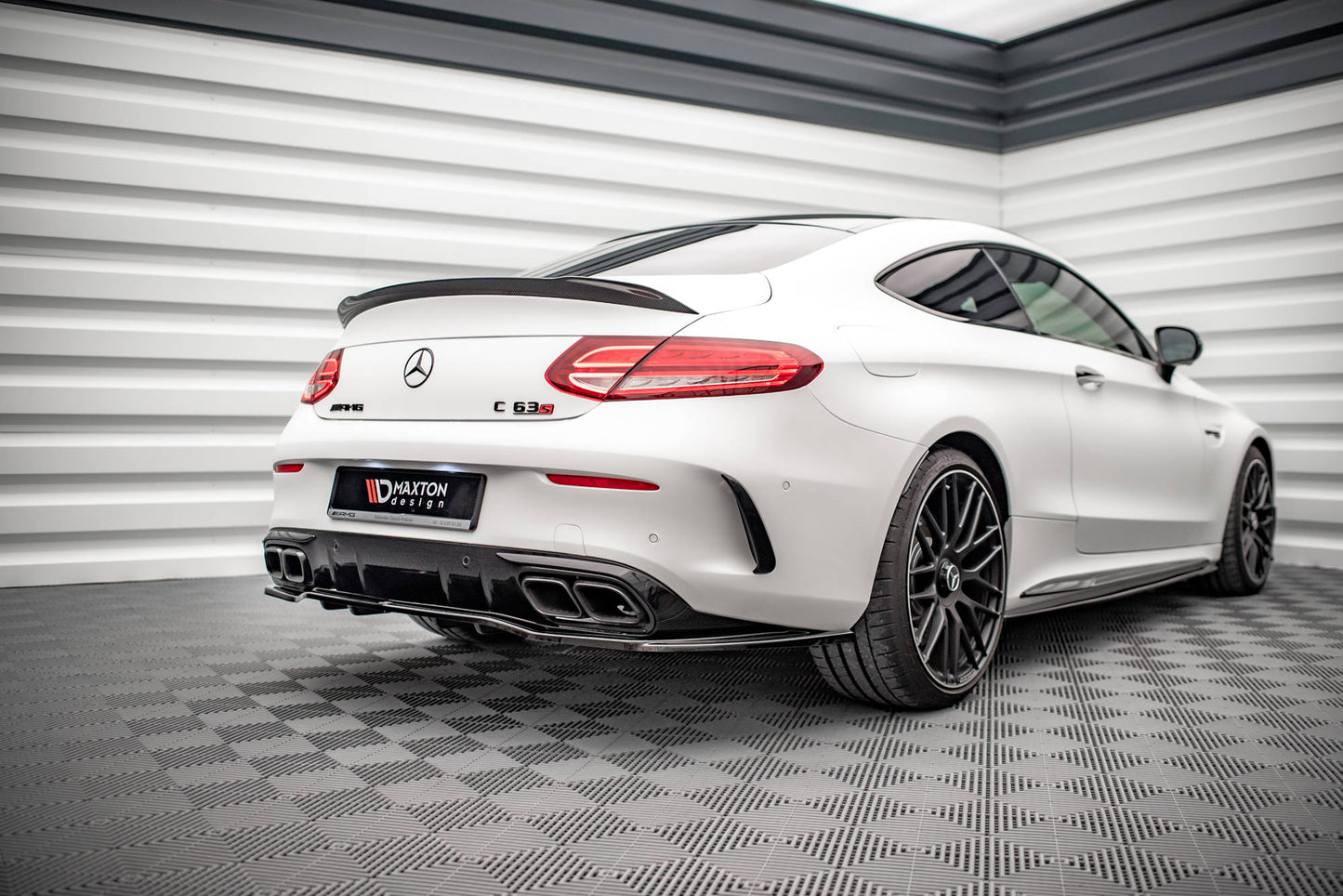 Mittlerer Diffusor Heck Ansatz DTM Look für Mercedes-AMG C 63 AMG Coupe C205 Facelift schwarz Hochglanz