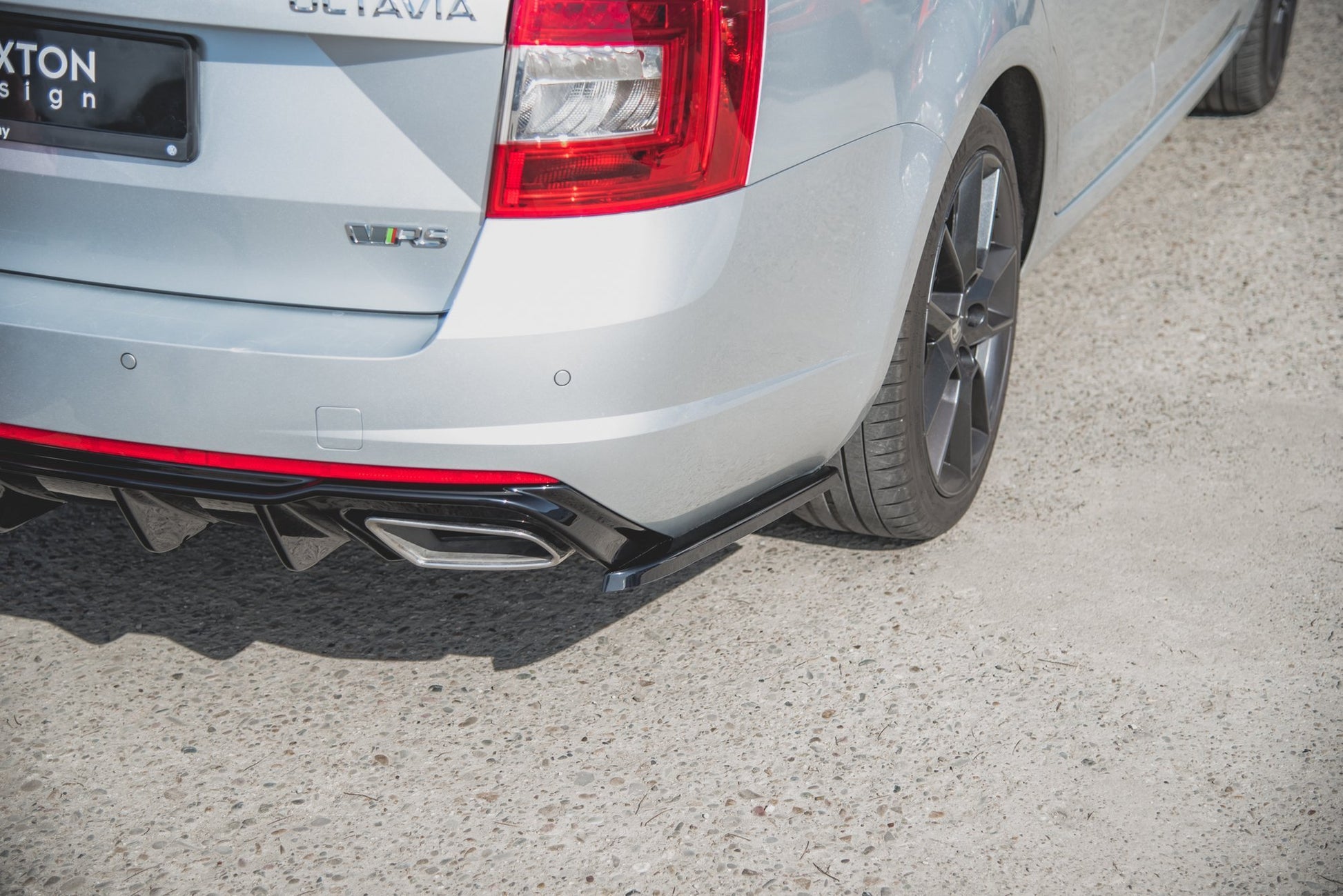 Heck Ansatz Flaps Diffusor V.2 für Skoda Octavia RS Mk3/Mk3 FL Hatchback/Kombi  Carbon Look