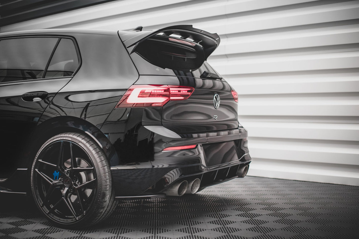 Mittlerer Diffusor Heck Ansatz für Volkswagen Golf R Mk8 Carbon Look