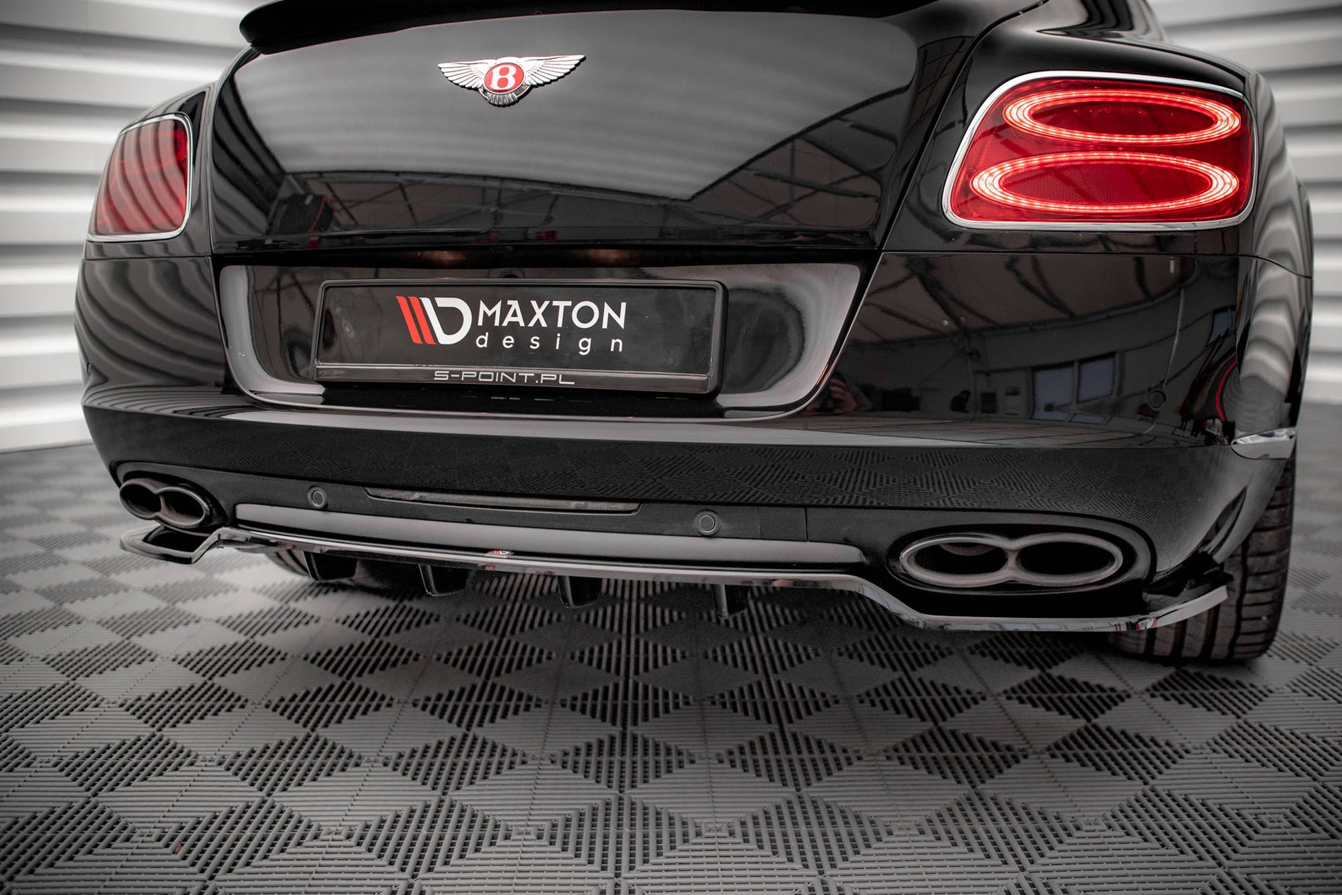 Mittlerer Diffusor Heck Ansatz DTM Look für Bentley Continental GT V8 S Mk2 schwarz Hochglanz