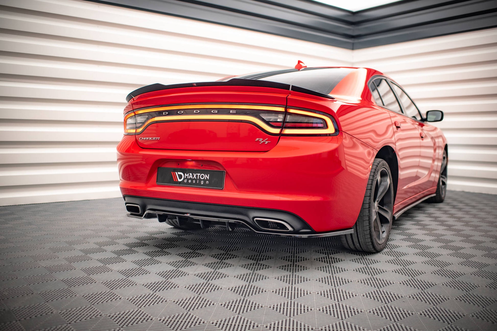 Mittlerer Diffusor Heck Ansatz DTM Look für Dodge Charger RT Mk7 Facelift Carbon Look