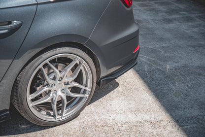 Heck Ansatz Flaps Diffusor V.3 für Seat Leon Cupra Mk3 FL Sportstourer Carbon Look