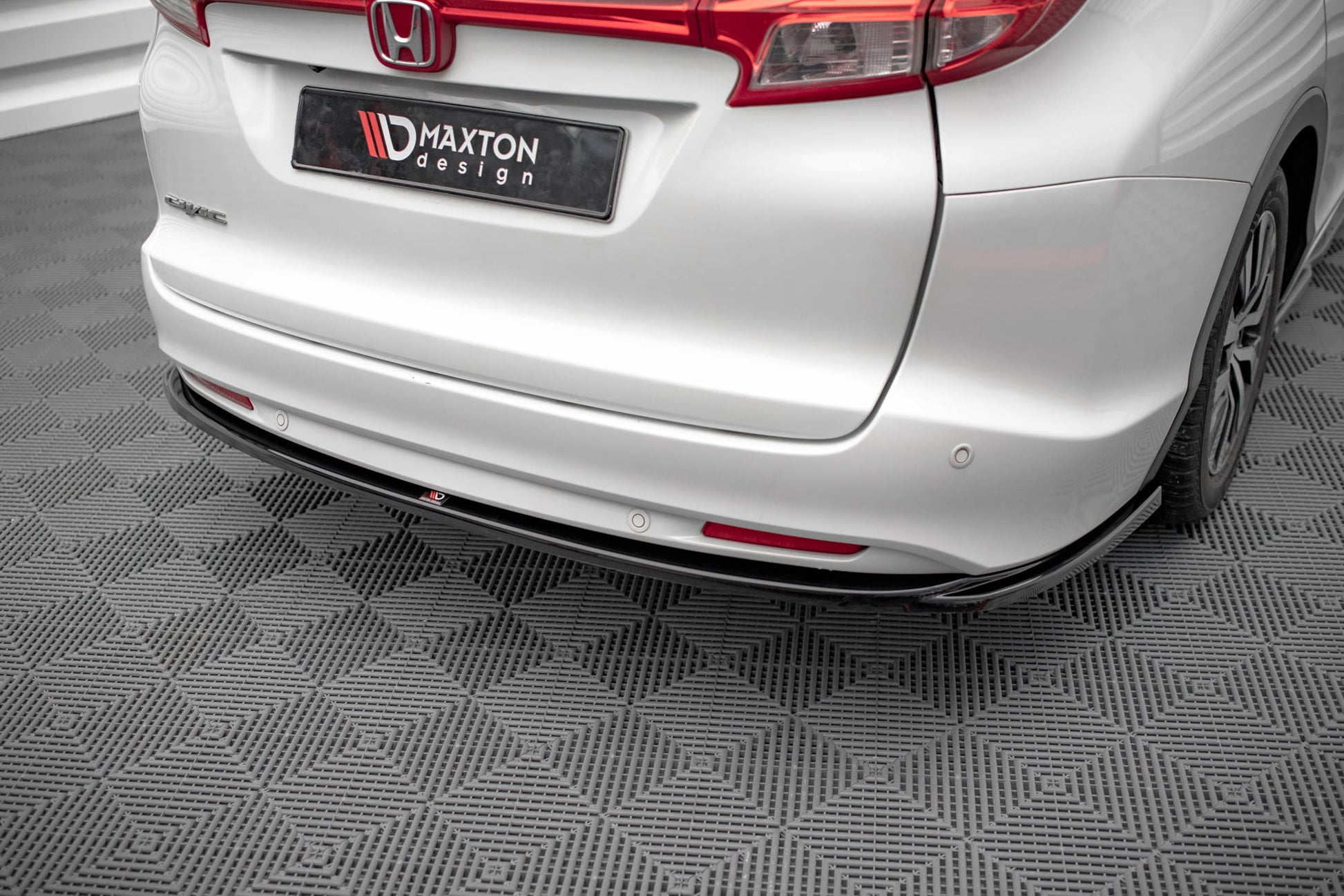 Mittlerer Diffusor Heck Ansatz für Honda Civic Tourer Mk9 schwarz Hochglanz