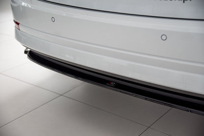 Mittlerer Diffusor Heck Ansatz für Skoda Octavia Mk4 Carbon Look