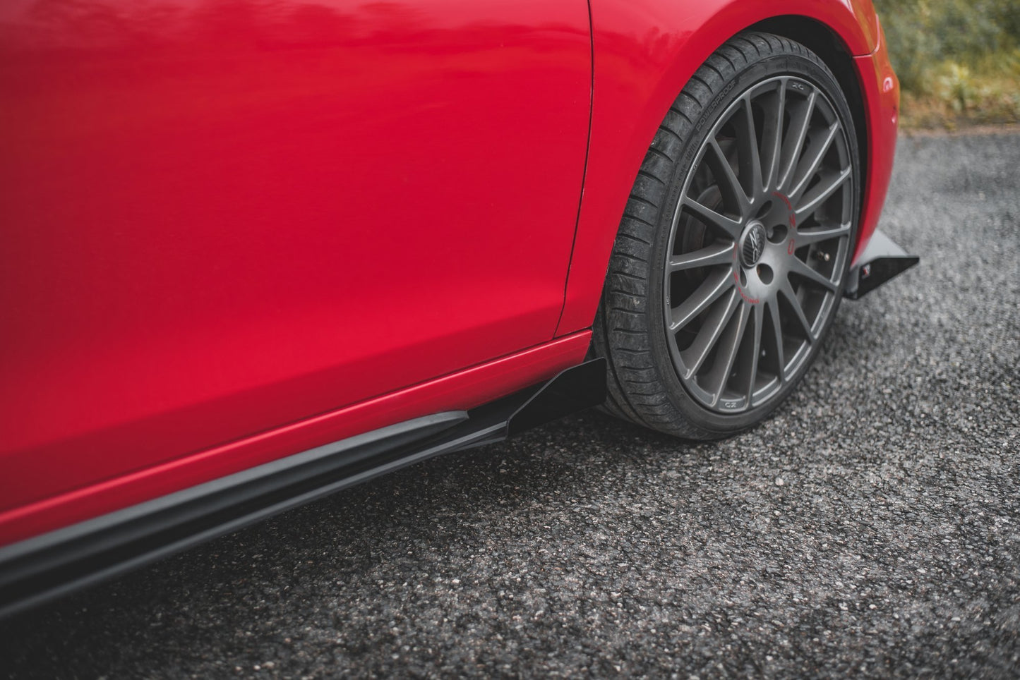 Robuste Racing Seitenschweller Ansatz für für + Flaps Volkswagen Golf GTI Mk6  schwarz Hochglanz
