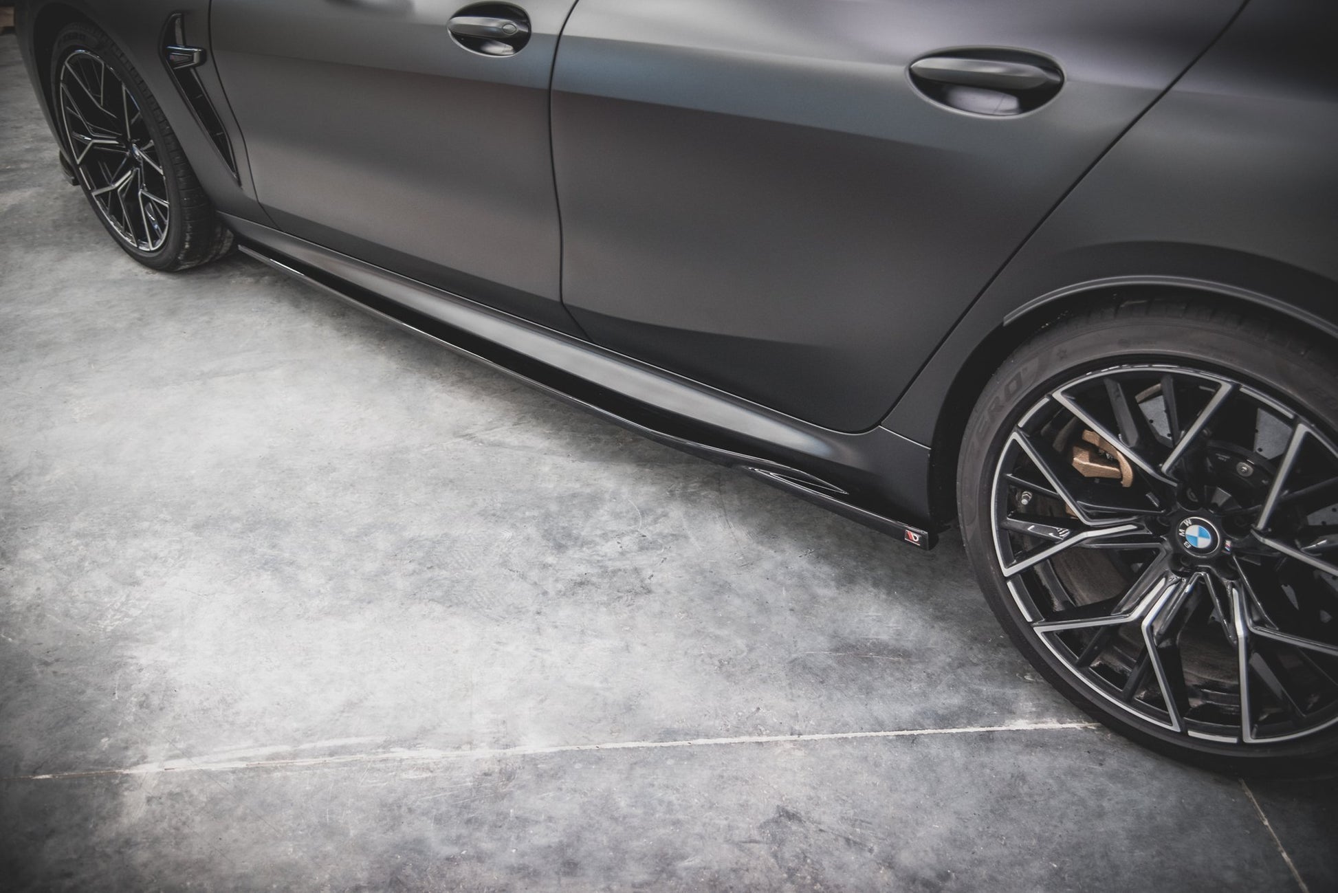Seitenschweller Ansatz für V.2 für BMW M8 Gran Coupe F93 / 8 Gran Coupe M-Paket G16 schwarz Hochglanz