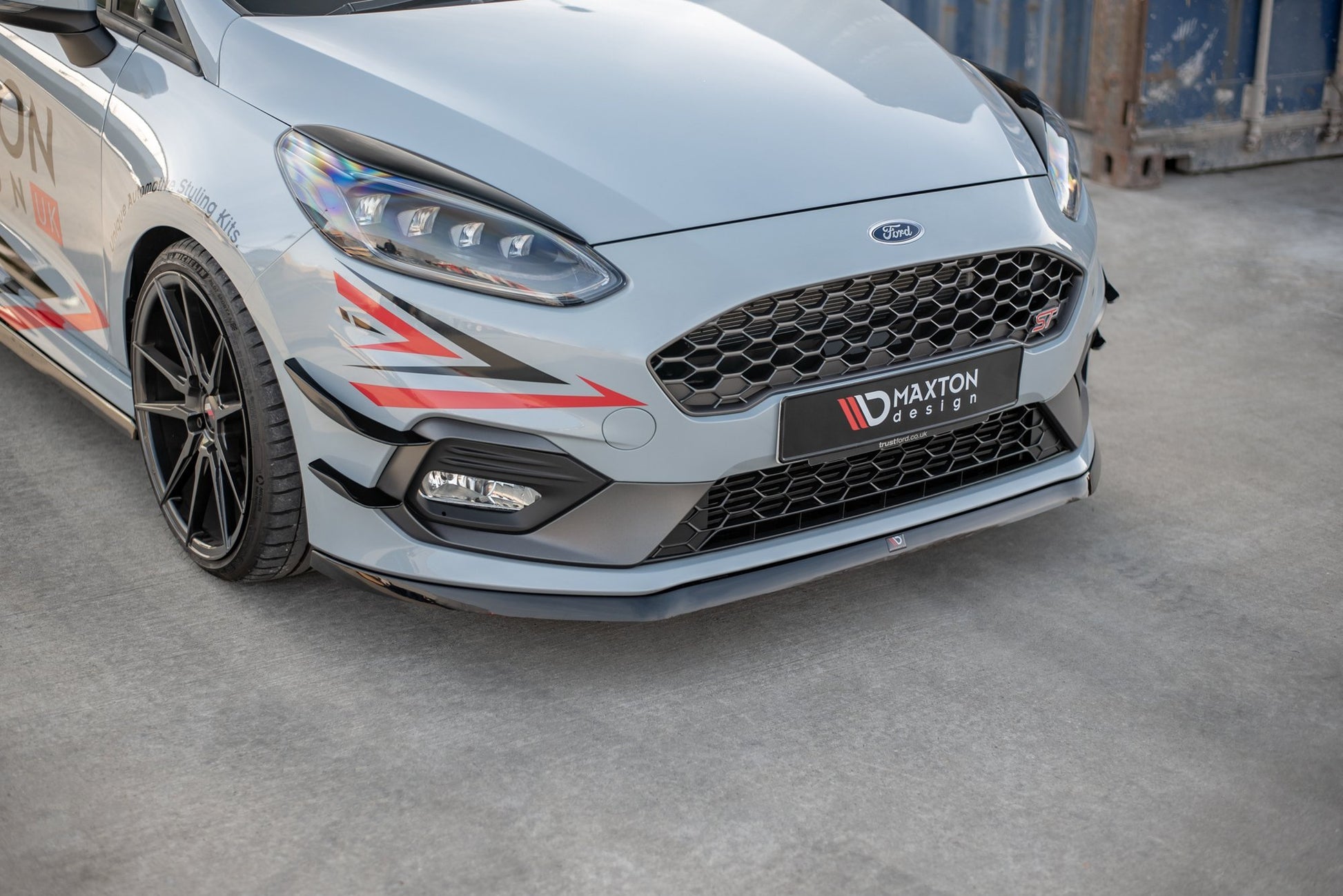 Front Ansatz V.6 für Ford Fiesta Mk8 ST / ST-Line schwarz matt