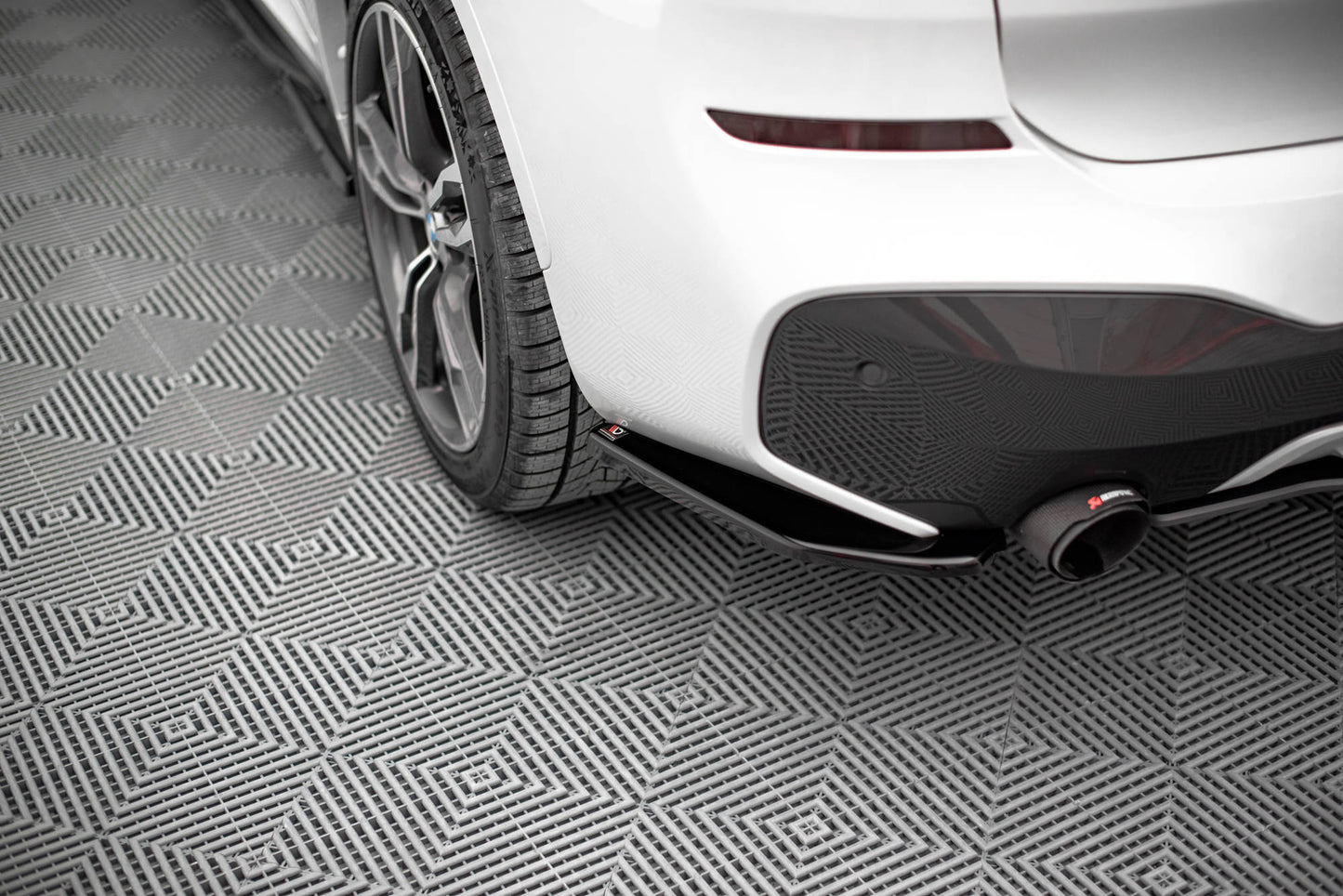 Heck Ansatz Flaps Diffusor für BMW X1 M-Paket F48 Carbon Look