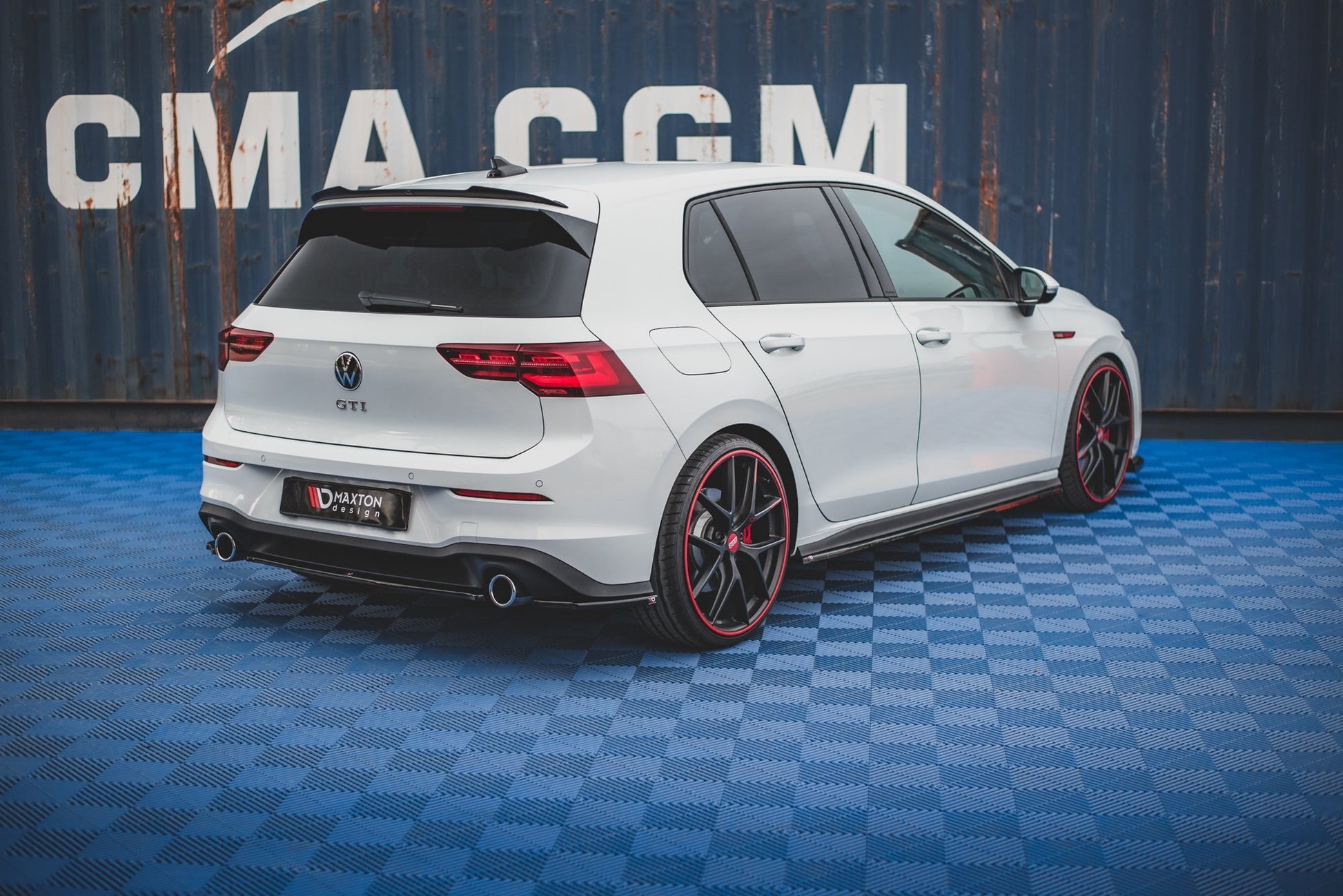 Heck Ansatz Flaps Diffusor für Volkswagen Golf 8 GTI schwarz matt