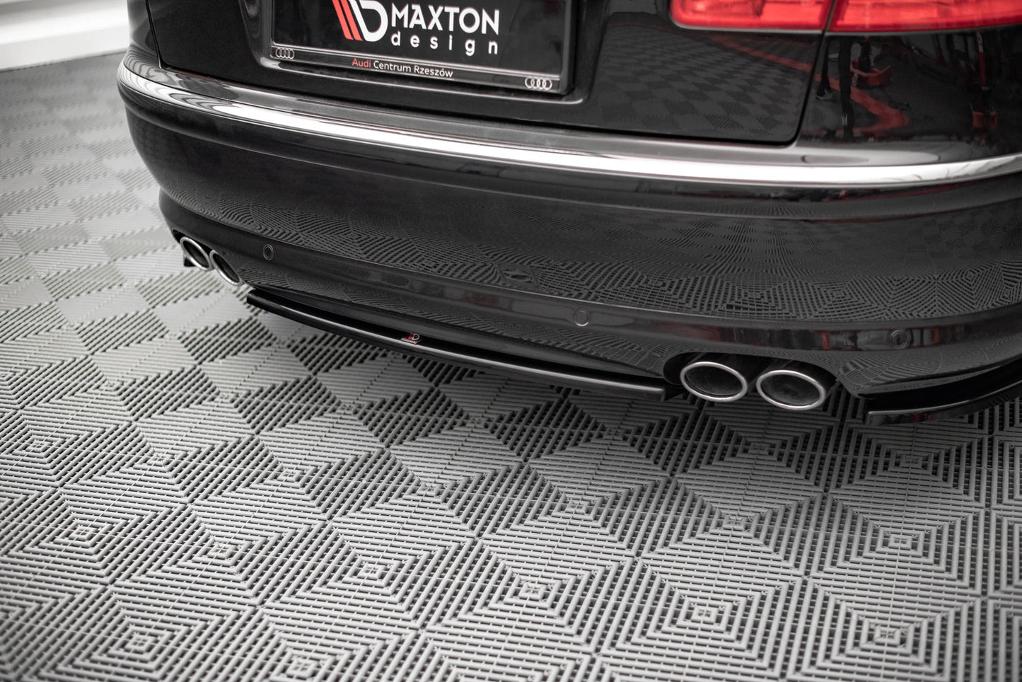Mittlerer Diffusor Heck Ansatz für Audi S8 D3 Carbon Look