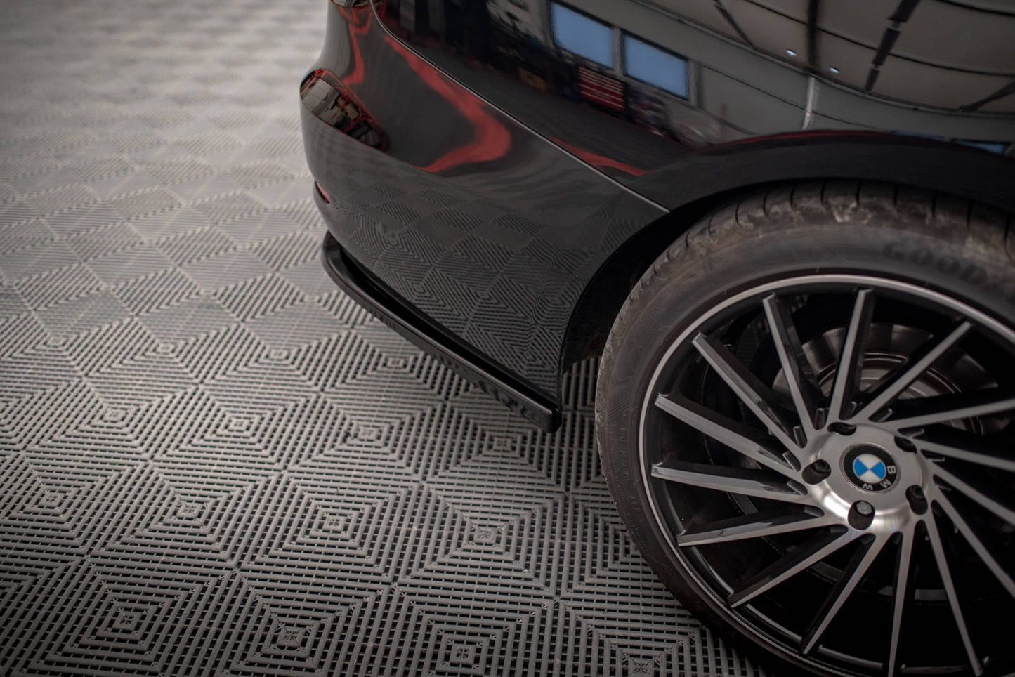 Heck Ansatz Flaps Diffusor für BMW 3er GT F34 schwarz Hochglanz