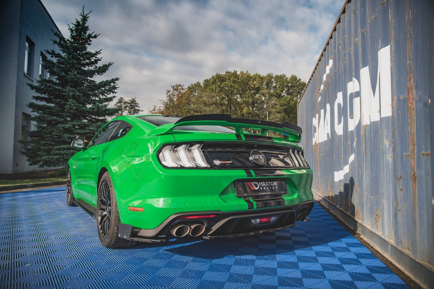 Heck Ansatz Flaps Diffusor +Flaps für V.1 Ford Mustang GT Mk6 Facelift