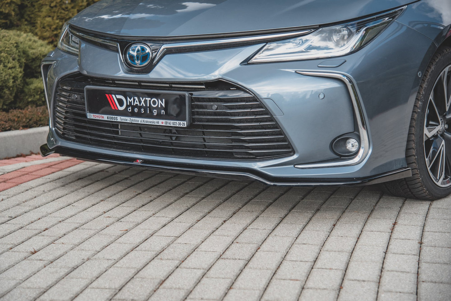 Front Ansatz für Toyota Corolla XII Limousine  Carbon Look
