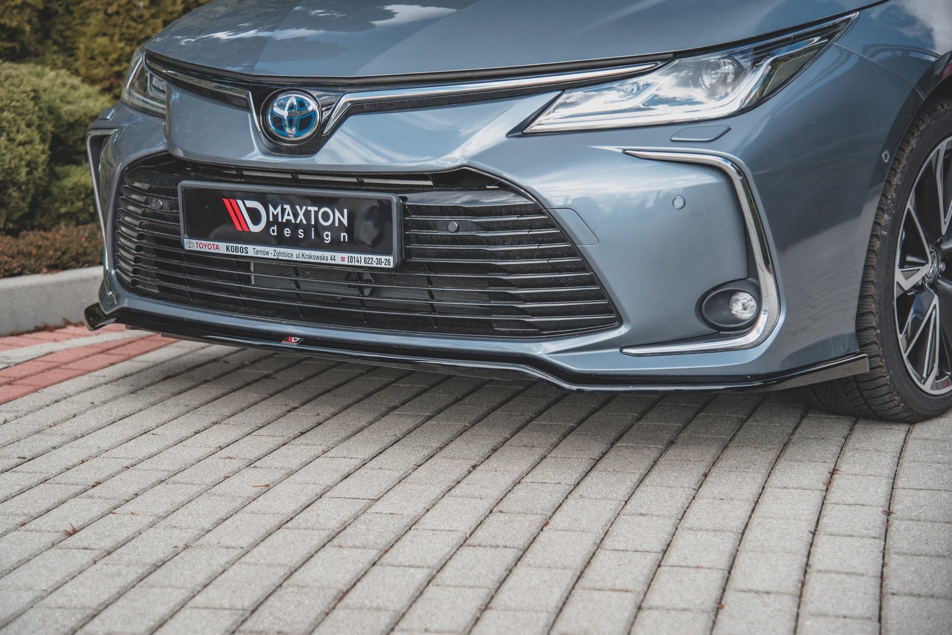 Front Ansatz für Toyota Corolla XII Limousine  Carbon Look