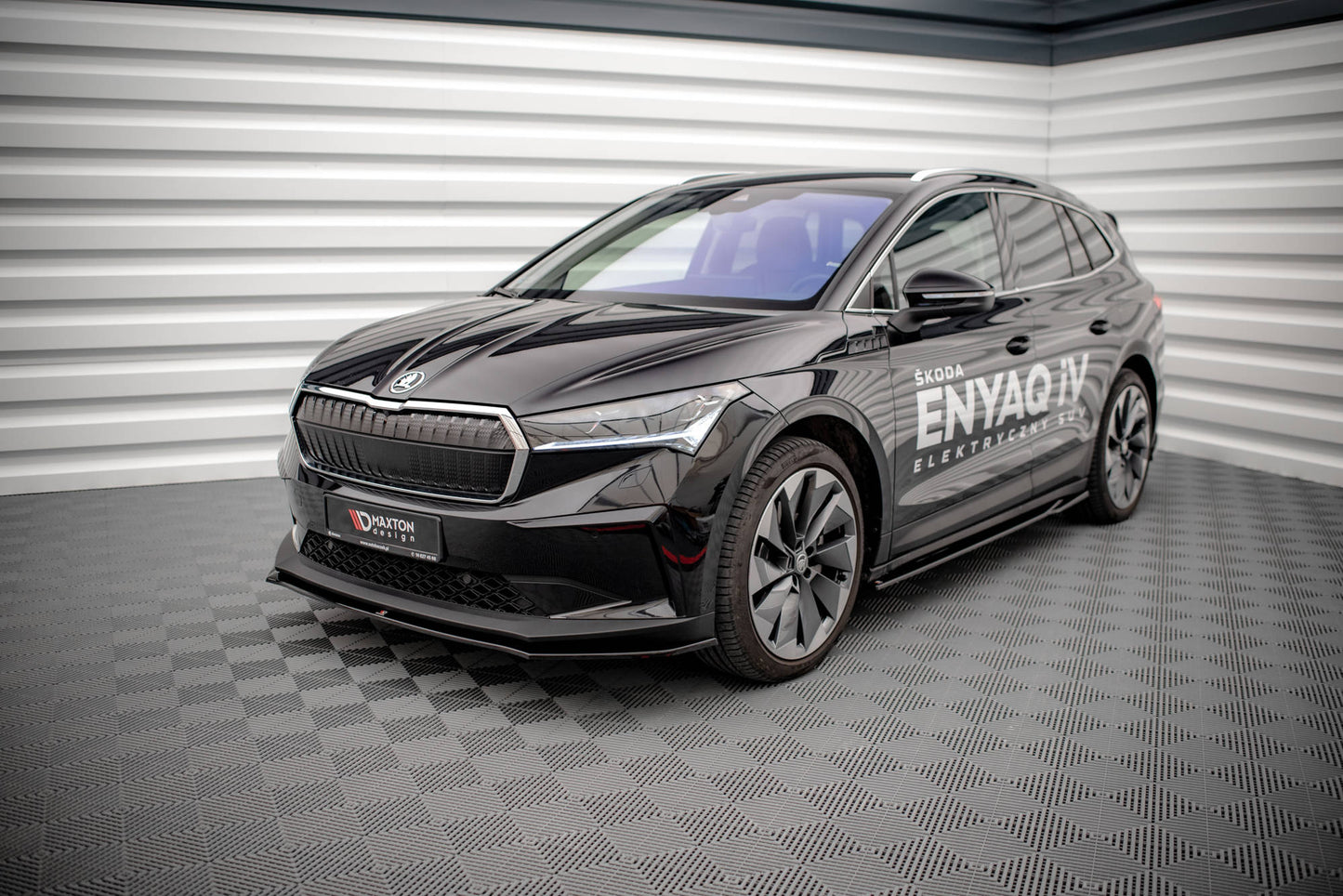 Front Ansatz V.1 für Skoda Enyaq iV schwarz matt