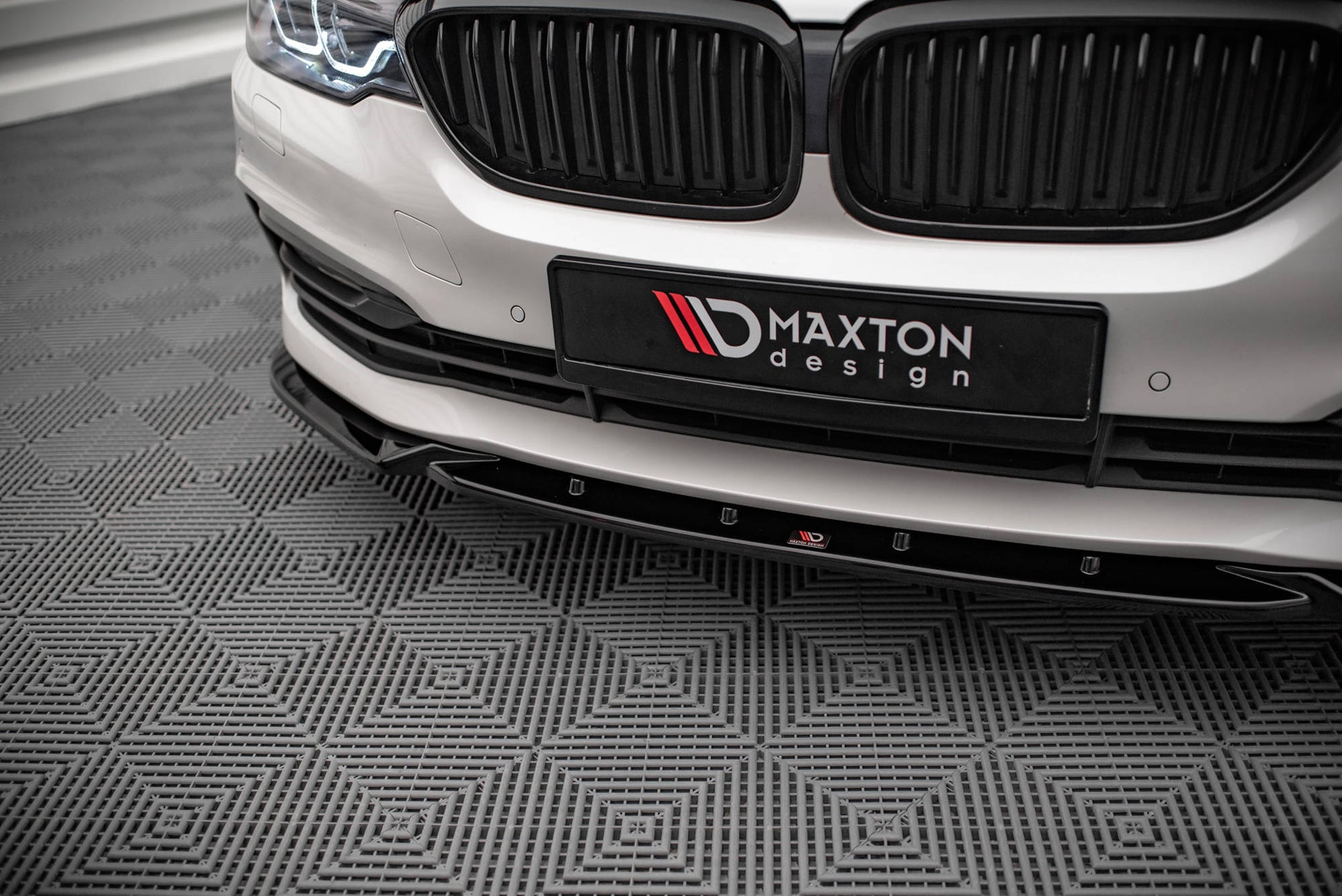 Front Ansatz V.2 für BMW 5er G30 schwarz matt