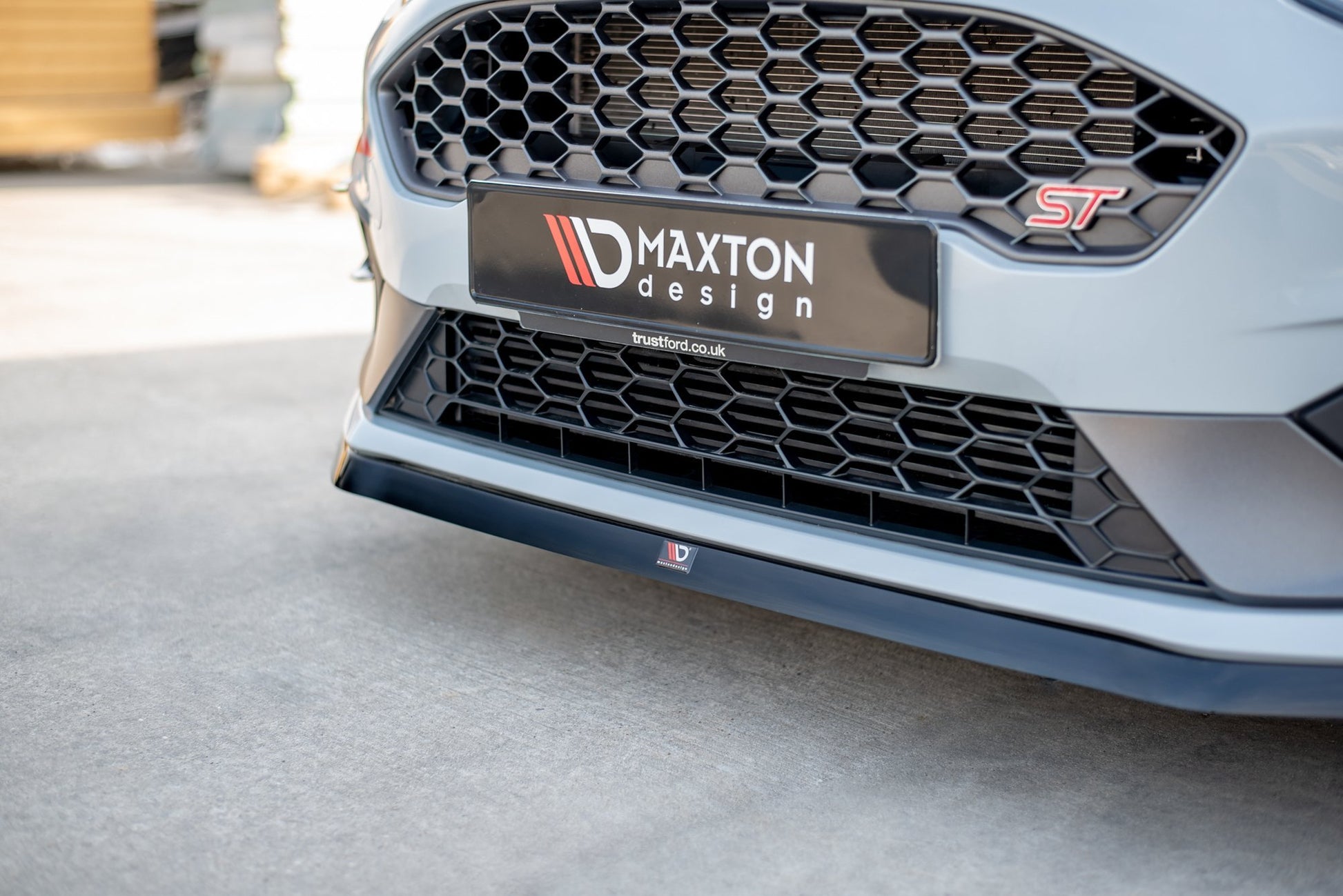 Front Ansatz V.6 für Ford Fiesta Mk8 ST / ST-Line Carbon Look