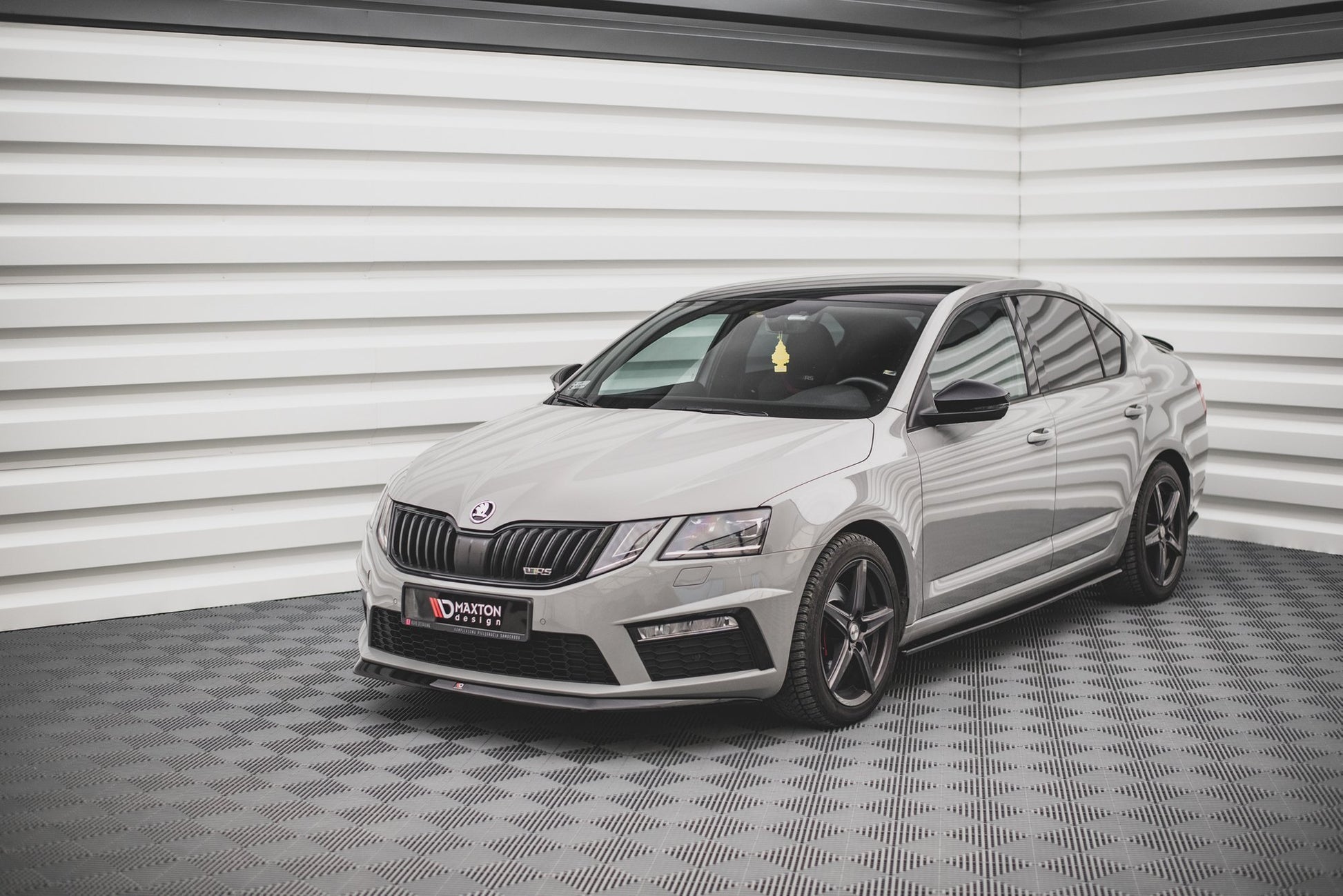 Front Ansatz V.1 für Skoda Octavia RS Mk3 Facelift Carbon Look