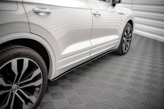 Seitenschweller Ansatz für Volkswagen Touareg R-line Mk3 Carbon Look