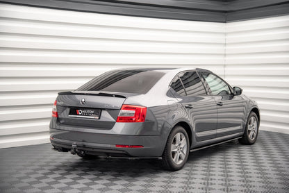 Seitenschweller Ansatz für Skoda Octavia Mk3 Facelift schwarz Hochglanz