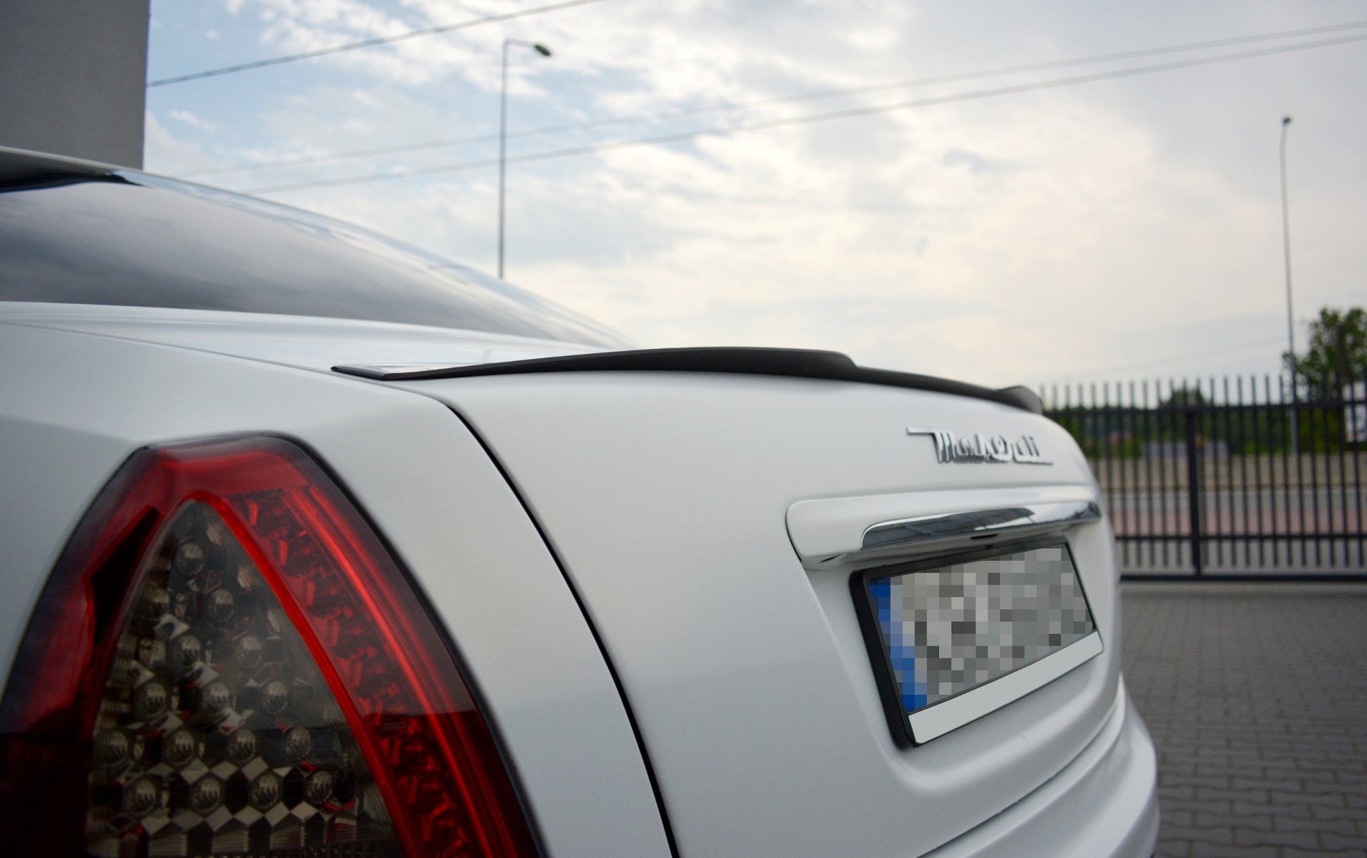 Spoiler CAP für MASERATI QUATTROPORTE MK5 FACELIFT schwarz matt