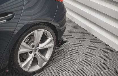 Robuste Racing Diffusor Heck Ansatz +Flaps für Seat Leon FR Hatchback Mk4 schwarz Hochglanz