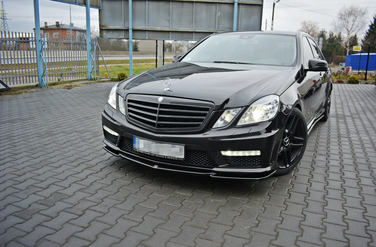 Front Ansatz V.1 für Mercedes E63 AMG W212  Carbon Look