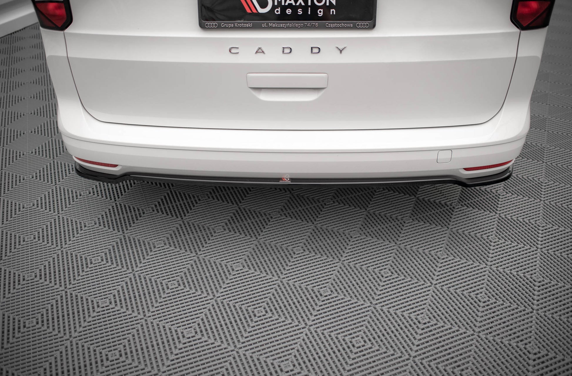 Mittlerer Diffusor Heck Ansatz für Volkswagen Caddy Mk5 Carbon Look