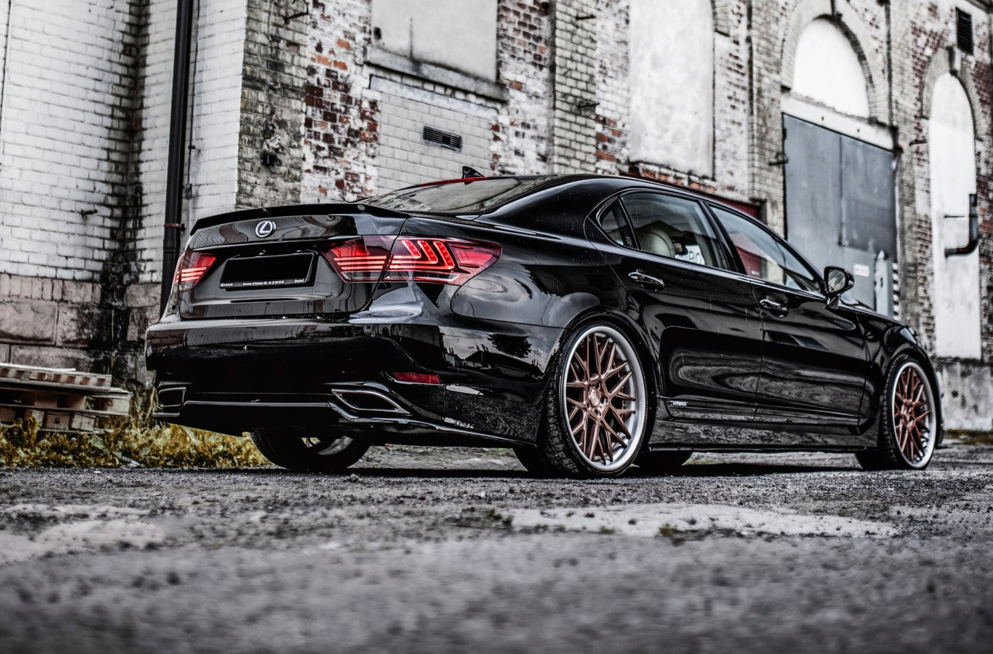 Mittlerer Diffusor Heck Ansatz für Lexus LS Mk4 Facelift schwarz Hochglanz