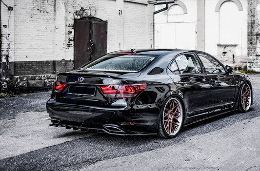 Mittlerer Diffusor Heck Ansatz DTM Look für Lexus LS Mk4 Facelift Carbon Look