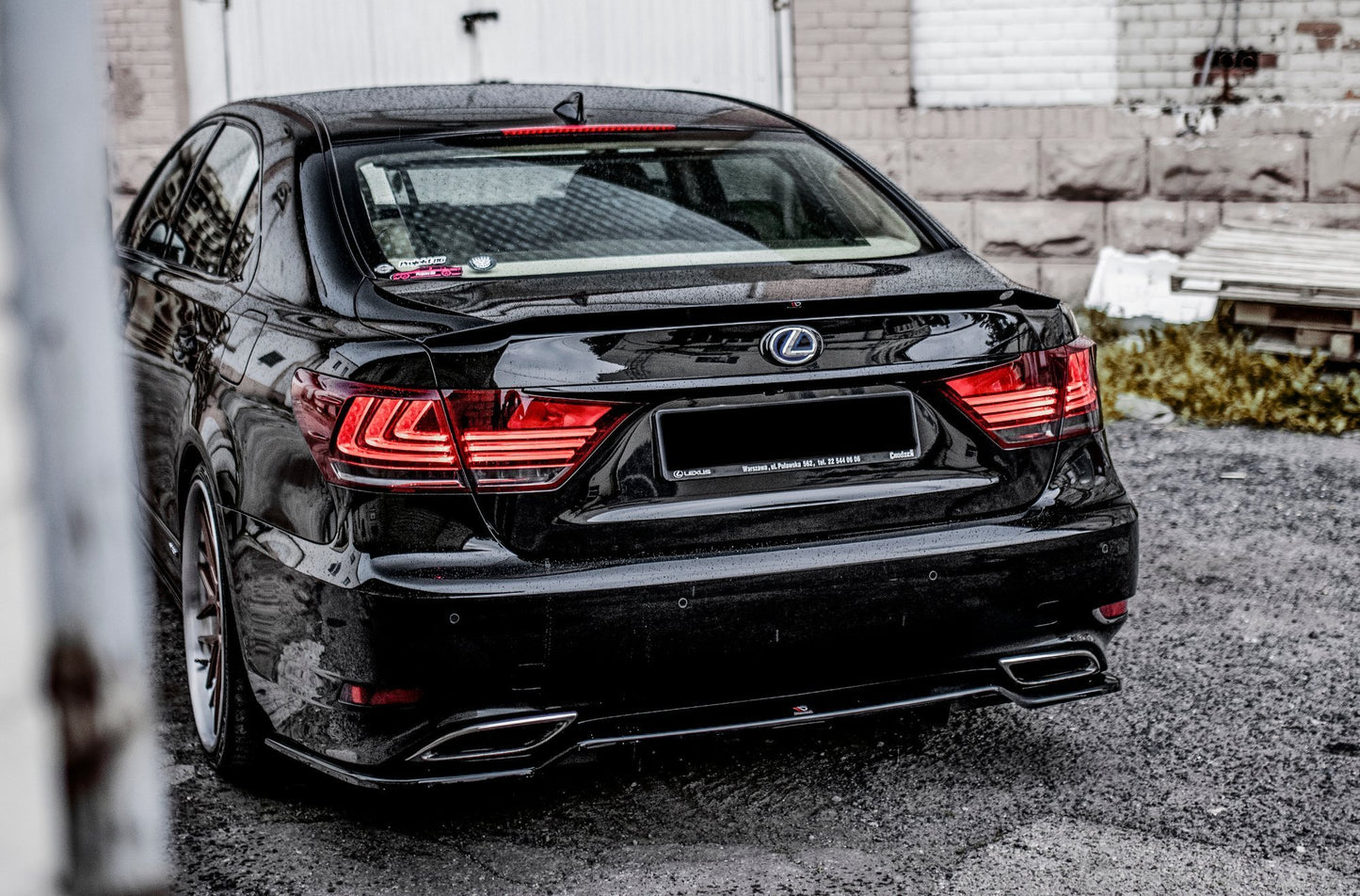 Spoiler CAP für Lexus LS Mk4 Facelift schwarz Hochglanz