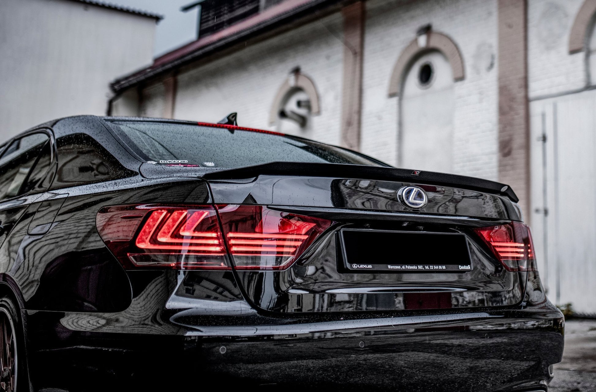 Spoiler CAP für Lexus LS Mk4 Facelift schwarz matt