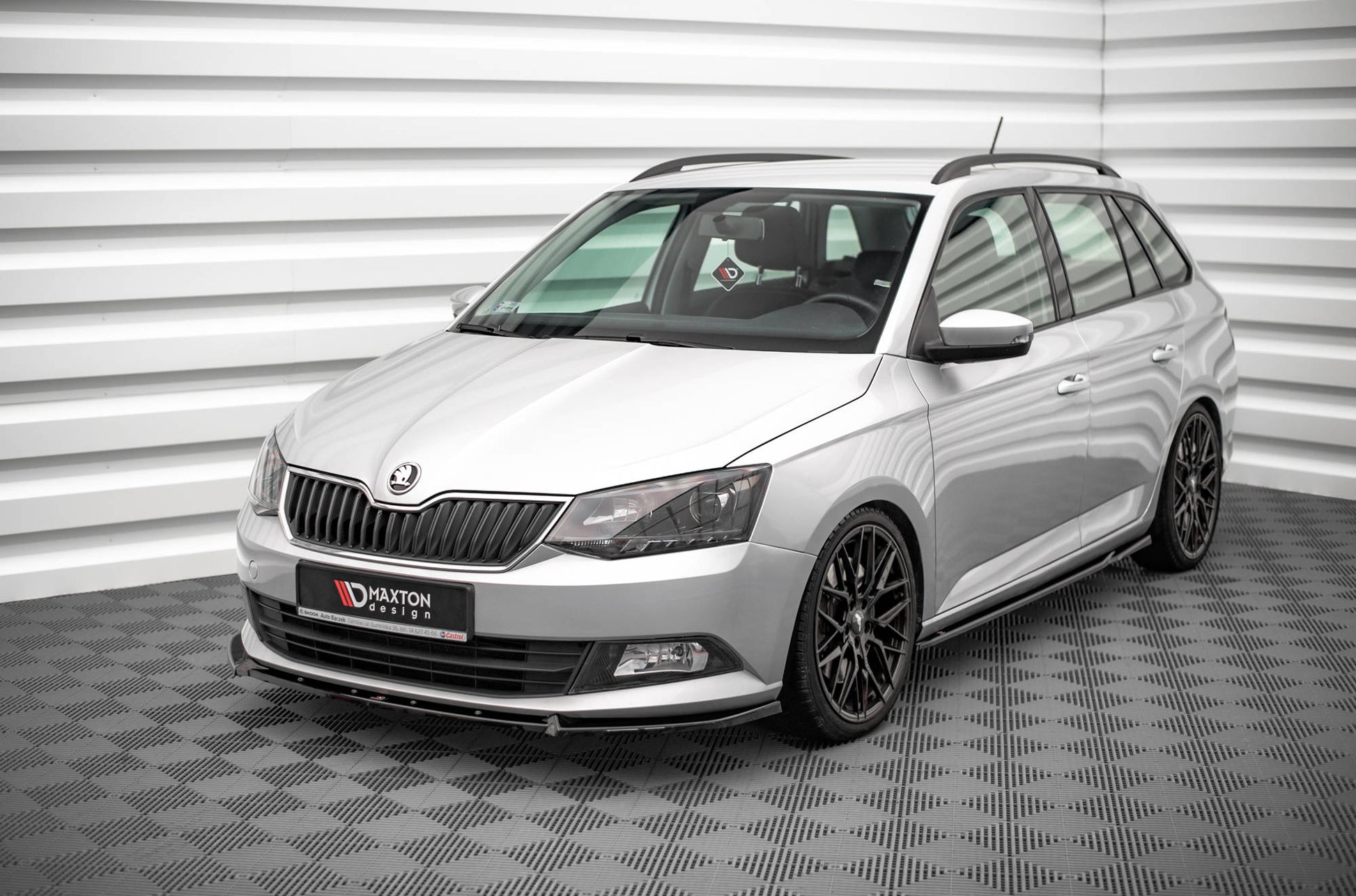 Front Ansatz V.1 für Skoda Fabia Mk3 schwarz Hochglanz