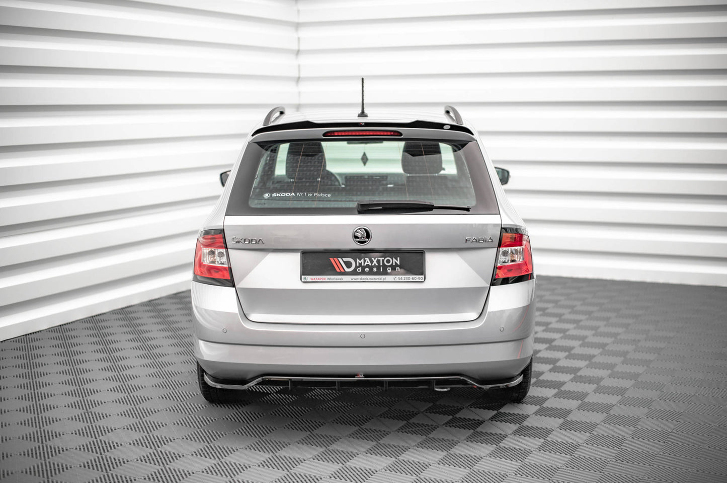 Mittlerer Diffusor Heck Ansatz DTM Look für Skoda Fabia Combi Mk3 Carbon Look