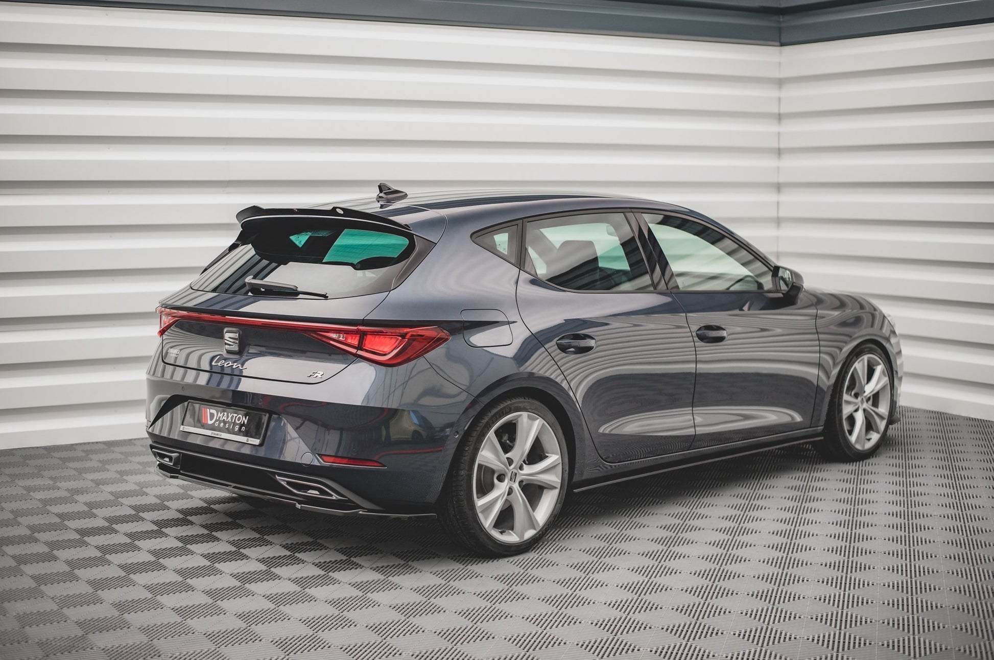 Mittlerer Diffusor Heck Ansatz für Seat Leon FR Hatchback Mk4 Carbon Look