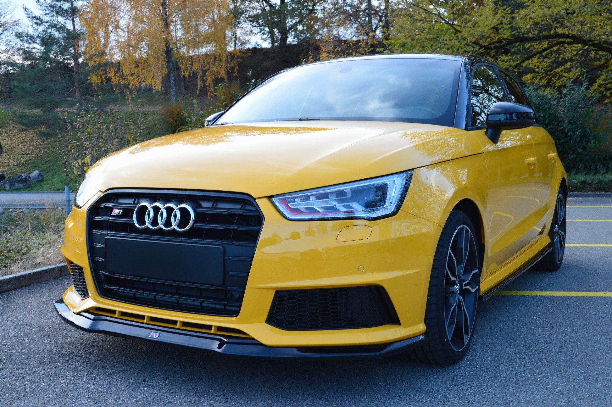 Front Ansatz für Audi S1 8X Carbon Look