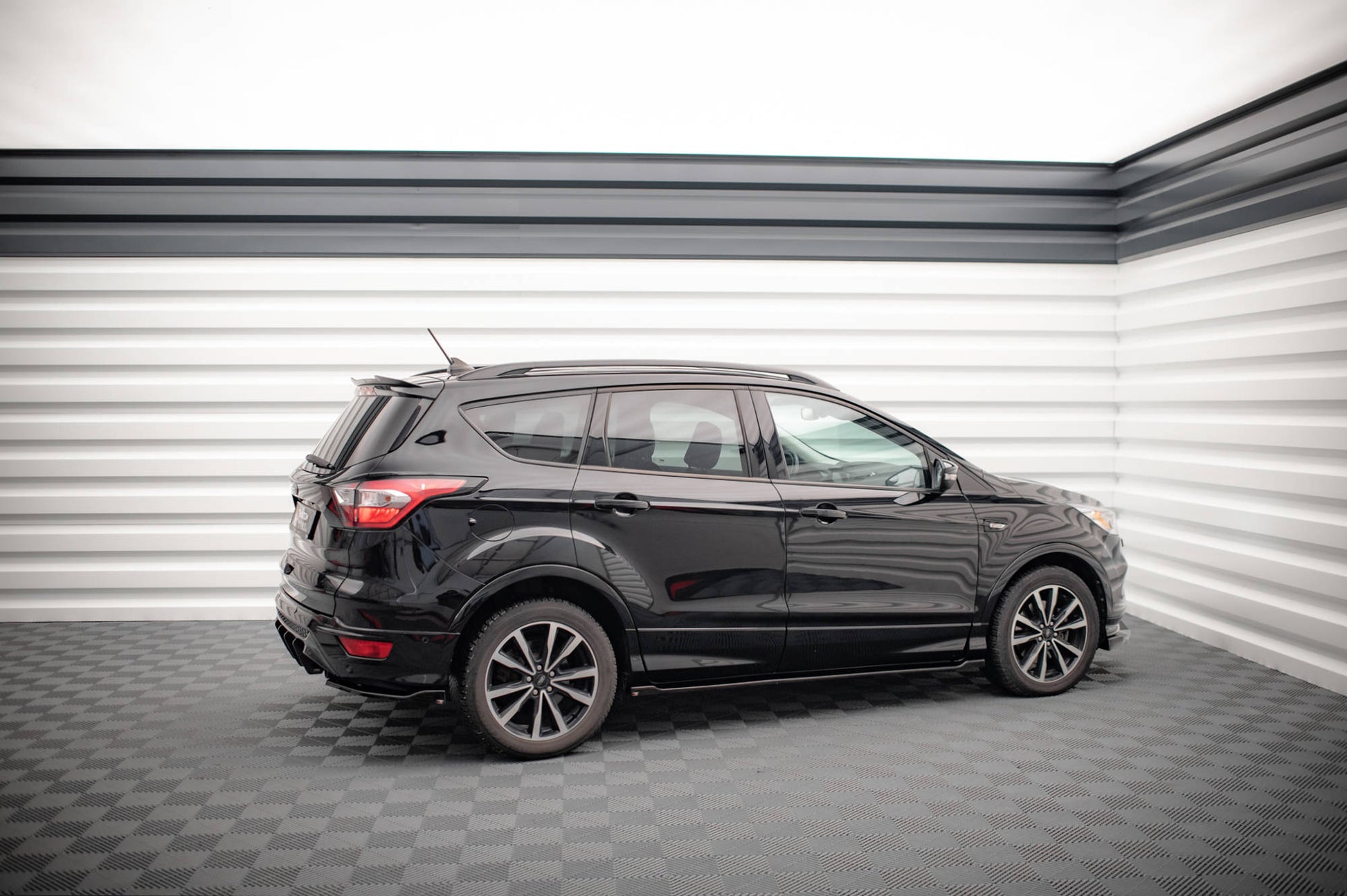 Seitenschweller Ansatz für Ford Escape ST-Line Mk3 Carbon Look