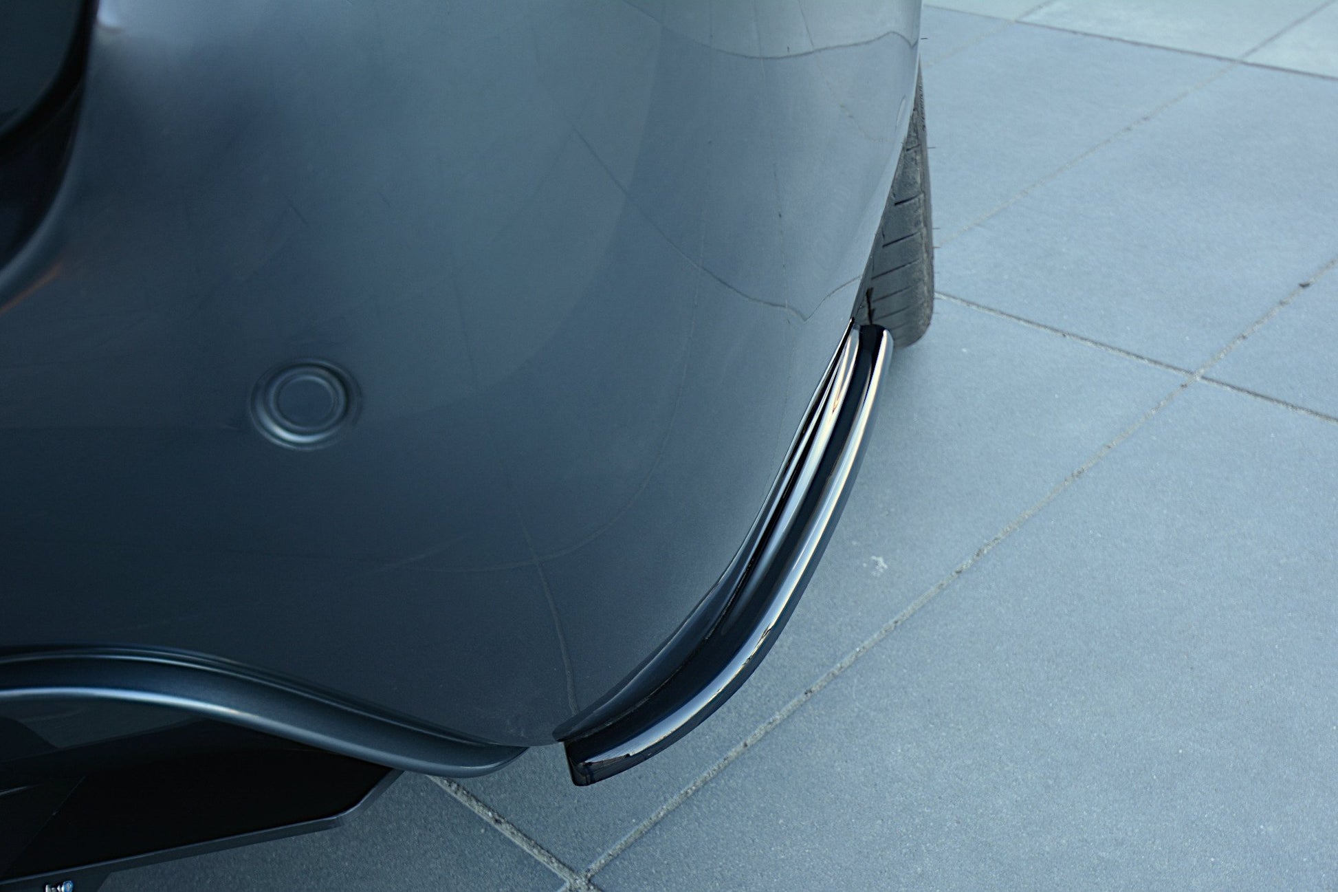 Heck Ansatz Flaps Diffusor für BMW 5er E60/E61 M Paket Carbon Look