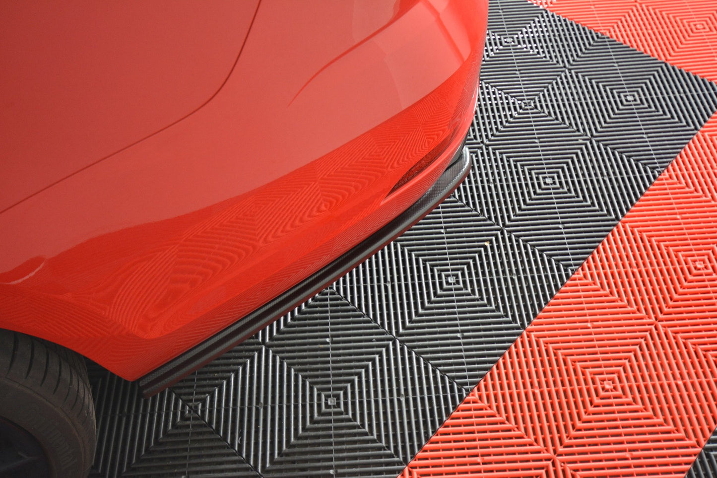Heck Ansatz Flaps Diffusor V.1 für VW GOLF 7 R VARIANT FACELIFT  schwarz Hochglanz