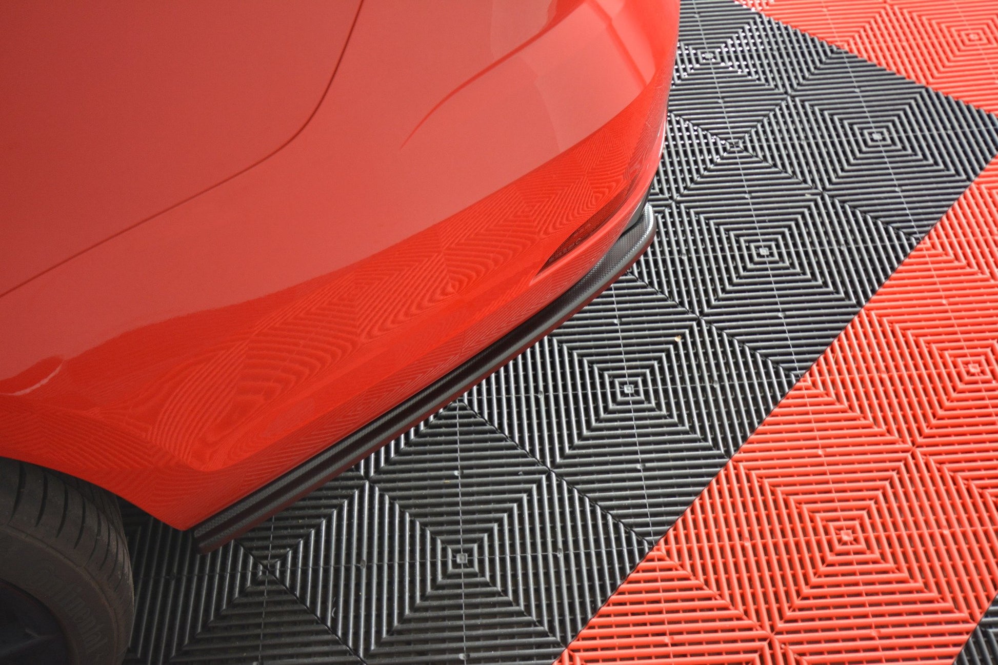 Heck Ansatz Flaps Diffusor V.1 für VW GOLF 7 R VARIANT FACELIFT  schwarz Hochglanz