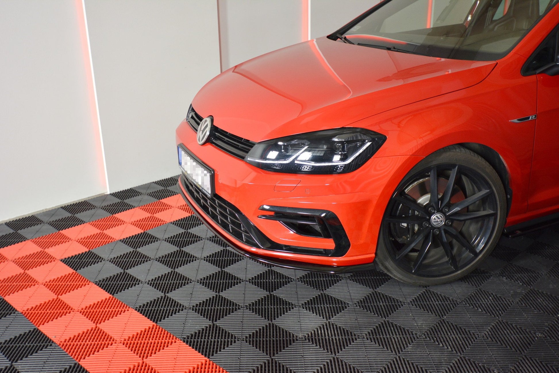 Front Ansatz V.7 für VW Golf 7 R / R-Line Facelift schwarz Hochglanz