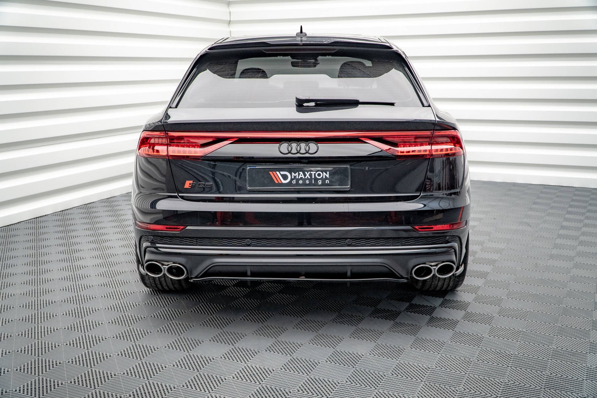 Mittlerer Diffusor Heck Ansatz DTM Look für Audi SQ8 Mk1 schwarz matt
