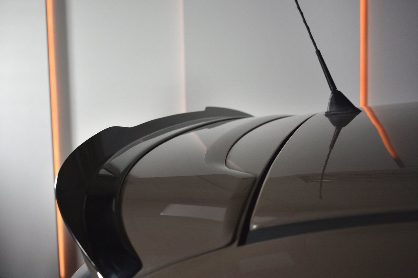 Spoiler CAP für FIAT 500 HATCHBACK SPORT vor Facelift Carbon Look