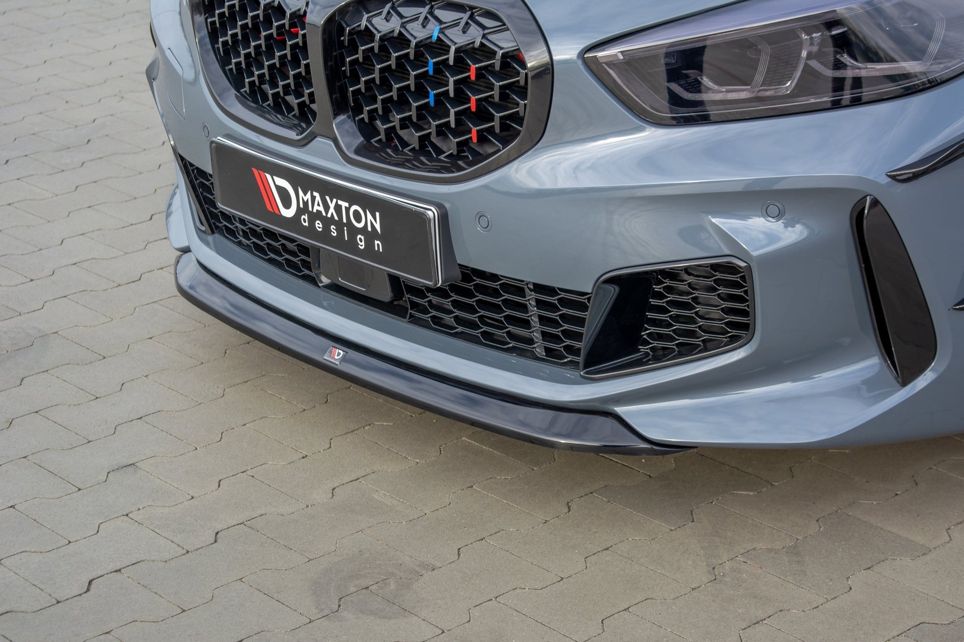 Front Ansatz V.2 für BMW 1er F40 M-Paket/ M135i  schwarz Hochglanz