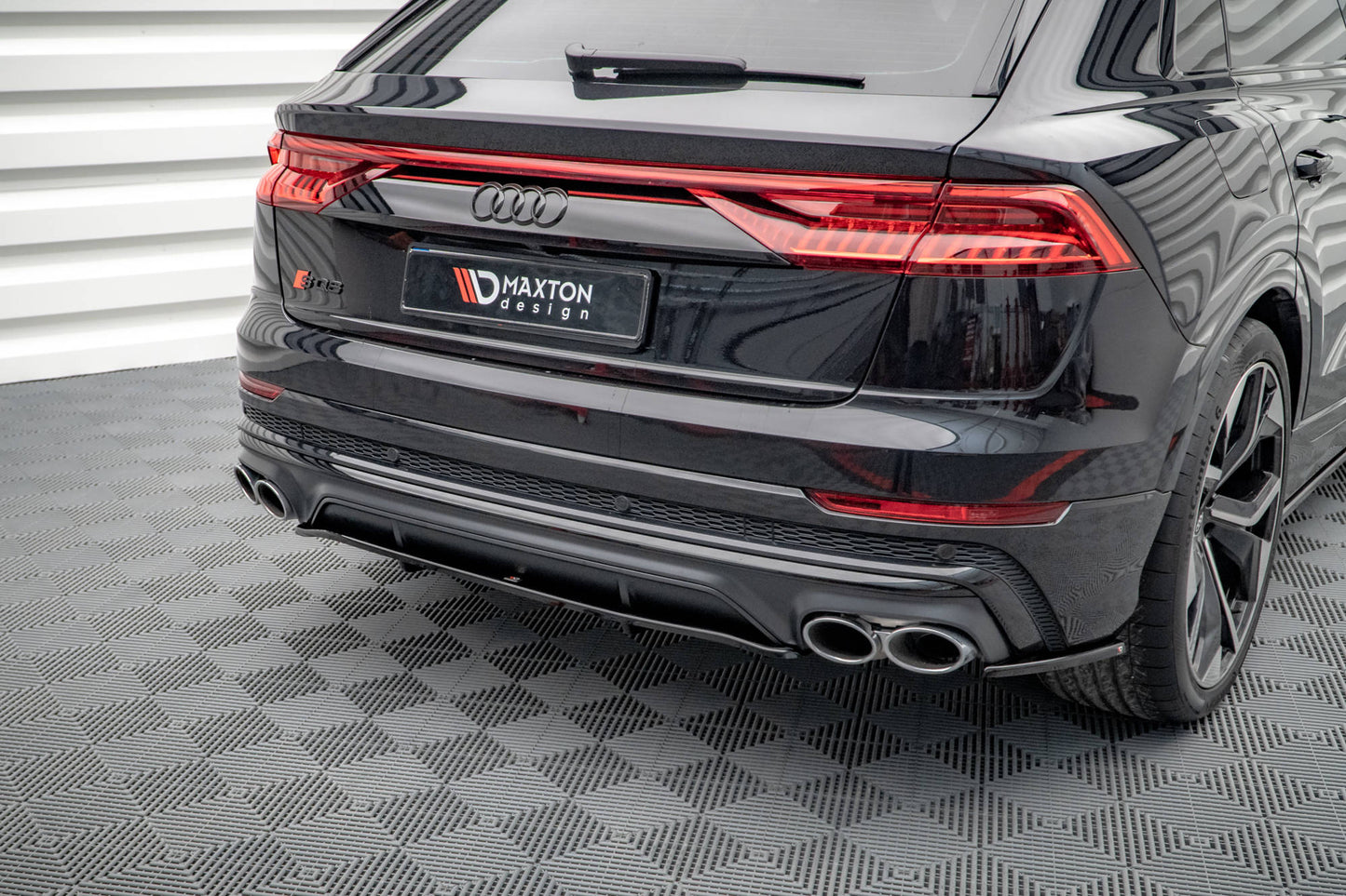 Mittlerer Diffusor Heck Ansatz DTM Look für Audi SQ8 Mk1 schwarz matt