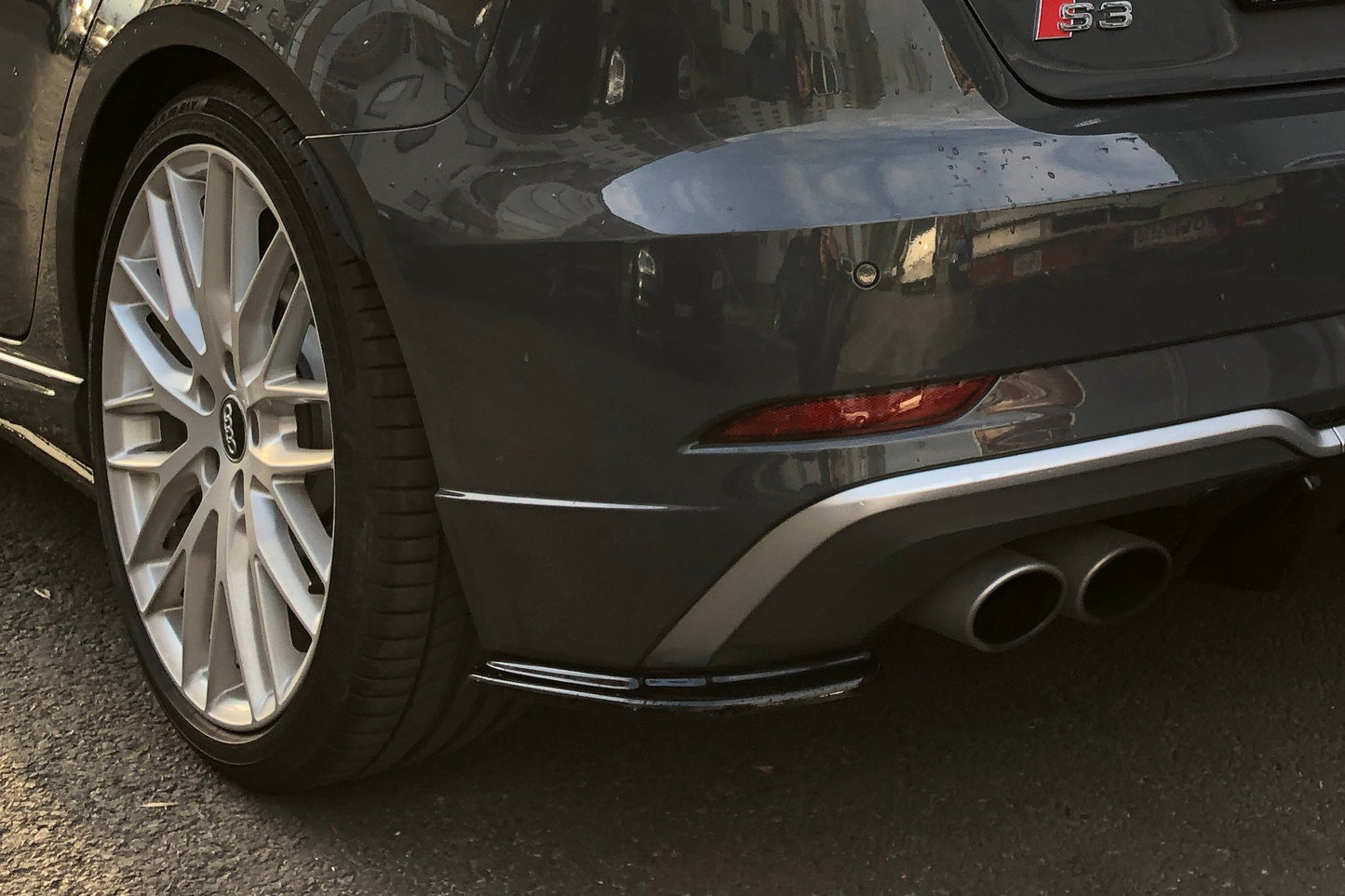 Heck Ansatz Flaps Diffusor für AUDI S3 8V FACELIFT schwarz Hochglanz