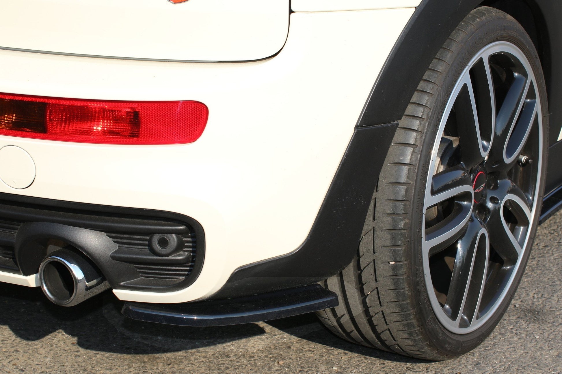 Heck Ansatz Flaps Diffusor für MINI CLUBMAN S MK2 (F54) JCW  schwarz Hochglanz