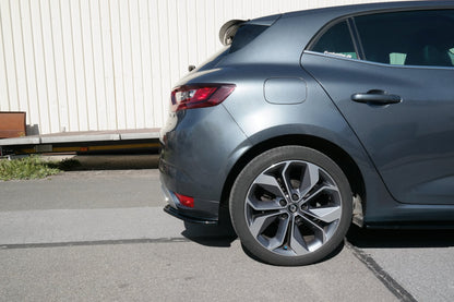 Heck Ansatz Flaps Diffusor für Renault Megane Mk.4 GT-Line schwarz Hochglanz