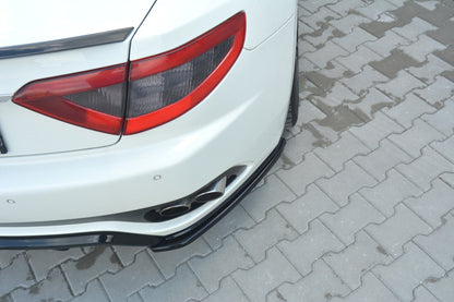 Heck Ansatz Flaps Diffusor V.2 für MASERATI GRANTURISMO 2007-2011 schwarz Hochglanz